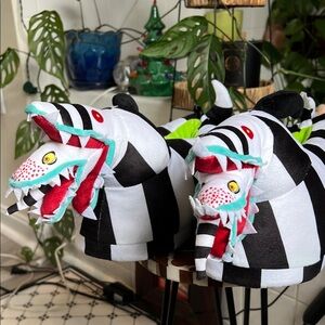 NWOT Forever 21 Beetlejuice Saturn sand worms slippers rare size small
